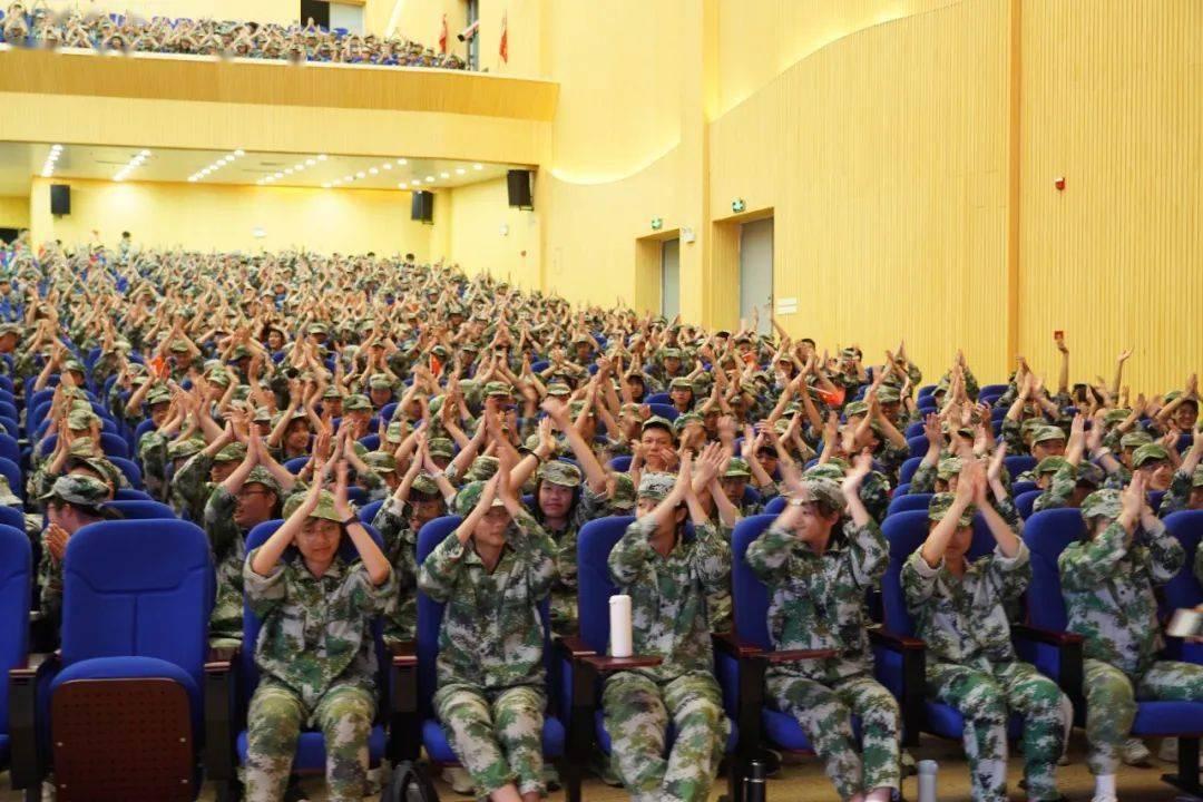 有个思想最“开放”的父母,是啥人生体验?网友:下辈子还在一家