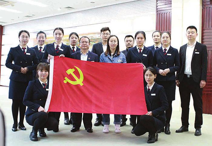 逃离违建房屋